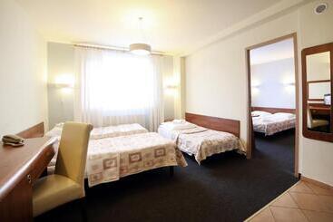 호텔 I Restauracja Abis