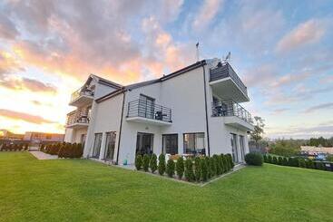 تختخواب و صبحانه Willa Kardamon