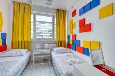 هتل آپارتمان Level Rooms