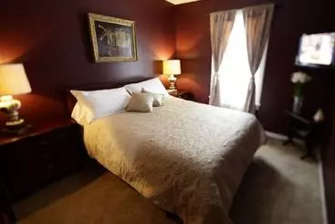 تختخواب و صبحانه The Twilight Lodge