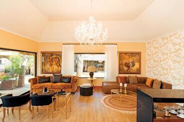 Пансион Kings Camp