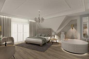 הוסטל Zespół Pałacowo Parkowy Bądzów