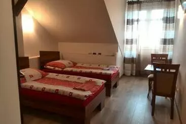 Hotel Noclegi Tyczyn