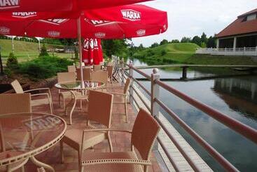 Bed and Breakfast Pensjonat Bobrowy Dwór