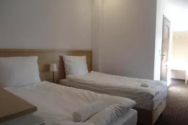 Aamiaismajoitus (B&B) Pensjonat Bobrowy Dwór