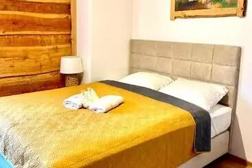 Bed and Breakfast Troll