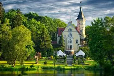 Hotelli Bursztynowy Pałac