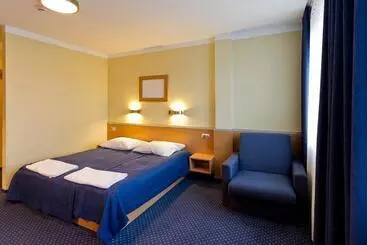 Hotel Dom Sportowca Błonie Mosir