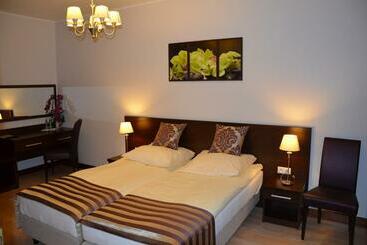 민박 Pokoje De Luxe Figaro