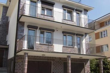 تختخواب و صبحانه Willa Magnolia