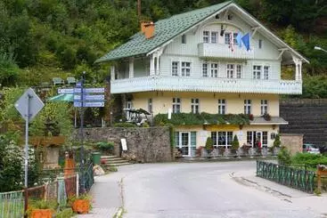 ベッドアンドブレックファースト Willa Millennium