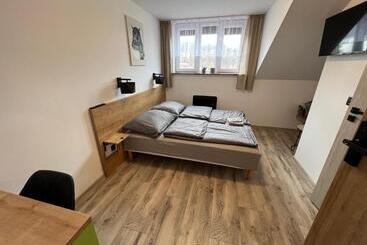 הוסטל Pod Gromadzyniem Resort