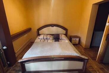 تختخواب و صبحانه Willa Maria