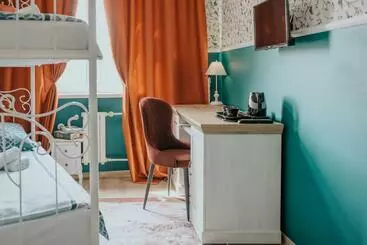 Hostel Night O'clock