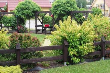 پانسیون Willa Axla Z Werandą Ogrodem I Parkingiem