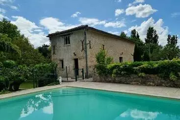 Aamiaismajoitus (B&B) Le Flacon De La Verrouille