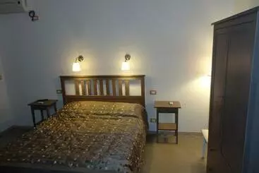 Leo B&b