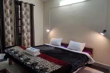 ペンション Shree Guest House