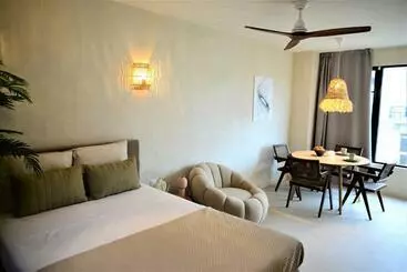 هتل آپارتمان Kyoto Suites   Center Antwerp!