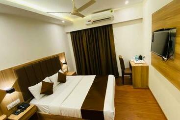 Hotel Plaza Heights By Rak Rooms, Mangaluru