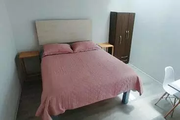 ペンション Sireno Hostal