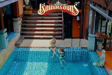 צימר Ruennakornin Homestay