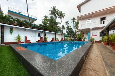 Hotel La Paulo S Near Beach Resort
