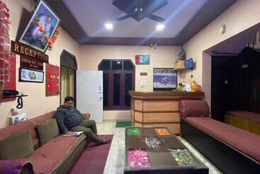 Rudraksha Hotel & Restaurant By Wb Inn