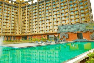 Aparthotel Weekend Address By Guest Pals