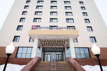 هتل Best Western Plus Oskemen