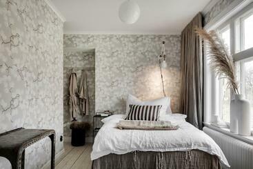 Otel Bruket I Wiared