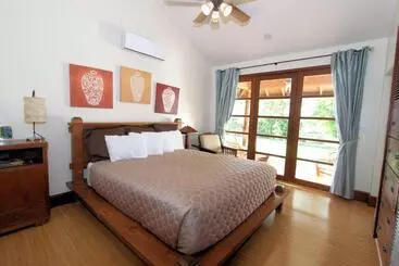 민박 Ho'oilo House