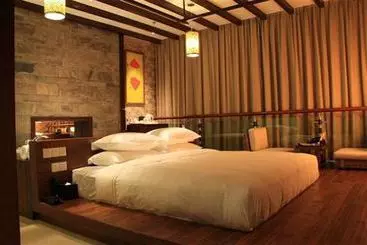 Celebrity Resort Huashuiwan