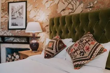 Hotel The Falkland Arms