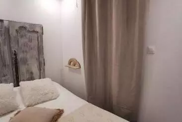 ベッドアンドブレックファースト Au Poème Du Chêne, Logement Indépendant, Intimité, Arrivée Autonome