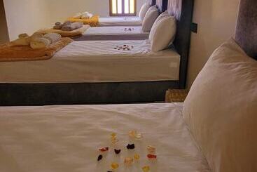 پانسیون Riad Malayine