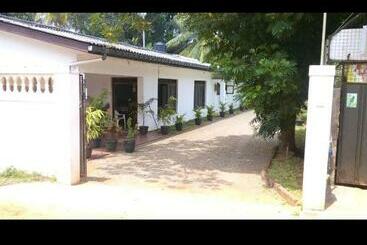 ペンション Villa Happy Hours