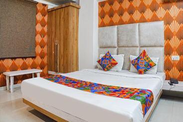 Fabhotel The Pannies