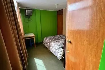 Tony Montaña B&b