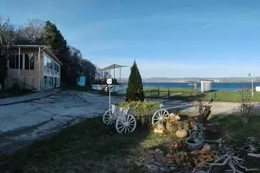 ホテル хотел тримата мускетари