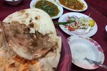 هتل Karachi Guest House & Couple