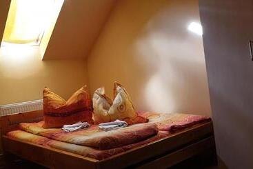 پانسیون Casa Roland