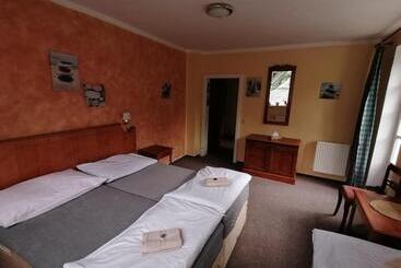 Pension Hotýlek Na Mýtě