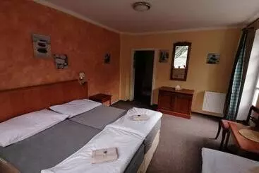 ペンション Hotýlek Na Mýtě