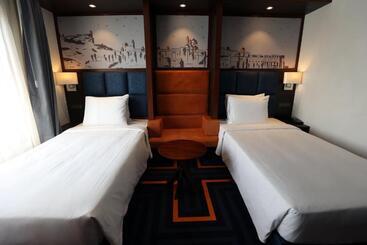 Hotel Holiday Inn Express & Suites Jaipur Gopalpura