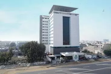 Hotel Holiday Inn Express & Suites Jaipur Gopalpura