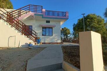 בית מלון כפרי The Hill Heaven Home Stay