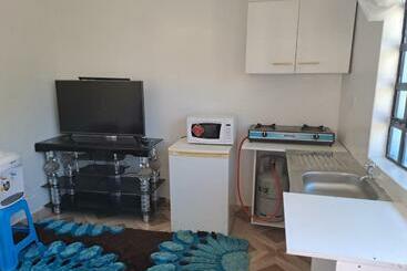 Pensiune Cates Place Lanet