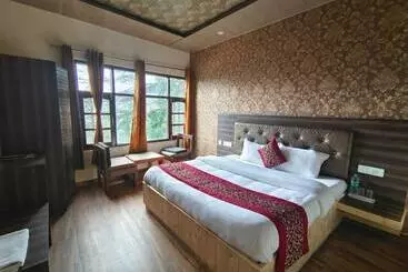 Hotel Mountain Zest Simla Royale Near Mall Road Free Pickup From Railway Station Simla
