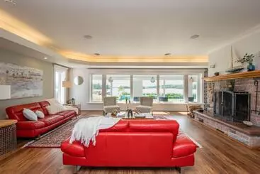 Majatalo Ocean Bay View Luxury Guesthouse